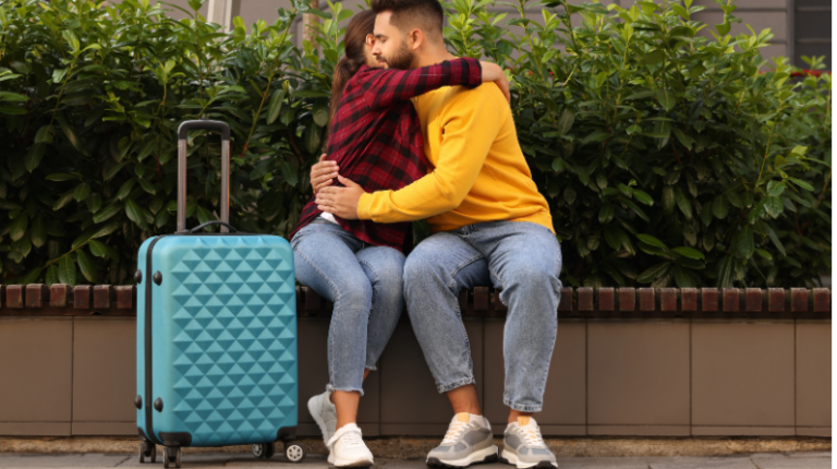 Read more about the article Staying Close, Even When Apart: How to Nurture Your Long-Distance Relationship